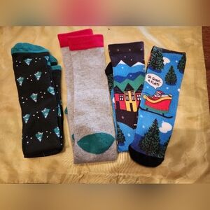 CHRISTMAS SOCKS 3 PAIRS